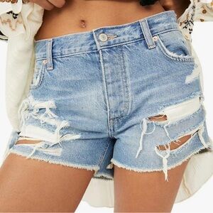 NWT Free People We The Free Maggie Kiss Me Distressed Denim Shorts Size 30